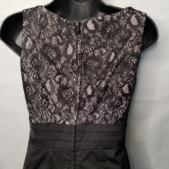 STUNNING Moschino midi dress with lace top. - Picture 1 of 10